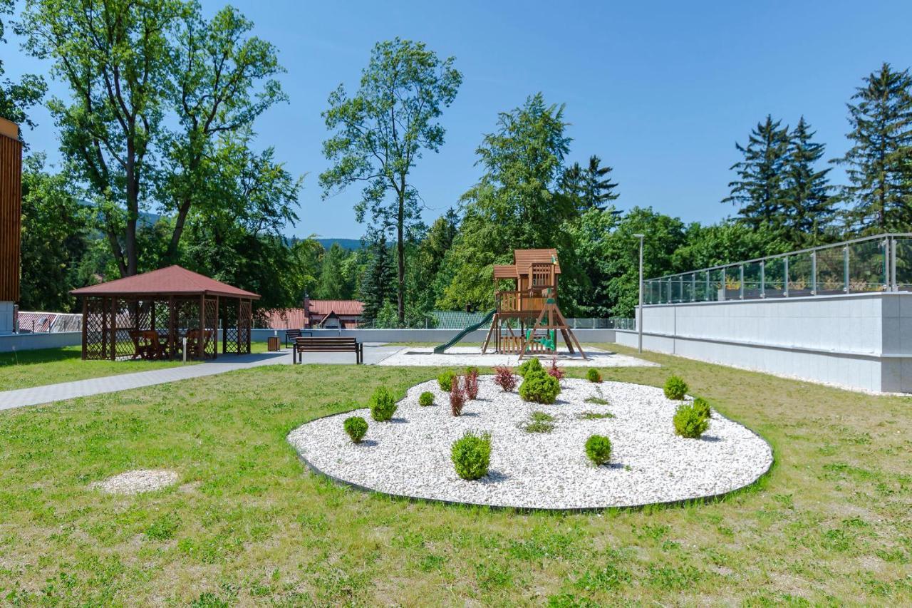 Vacationclub - Stone Hill Apartament 5 Шклярска Поремба Екстериор снимка